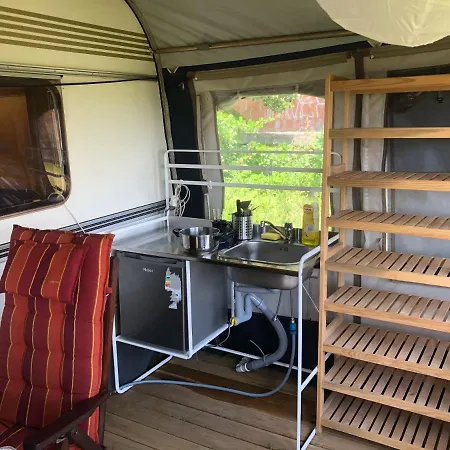 Campingplads Przyczepa Fendt Diament 600, Chalupy 4,5 *